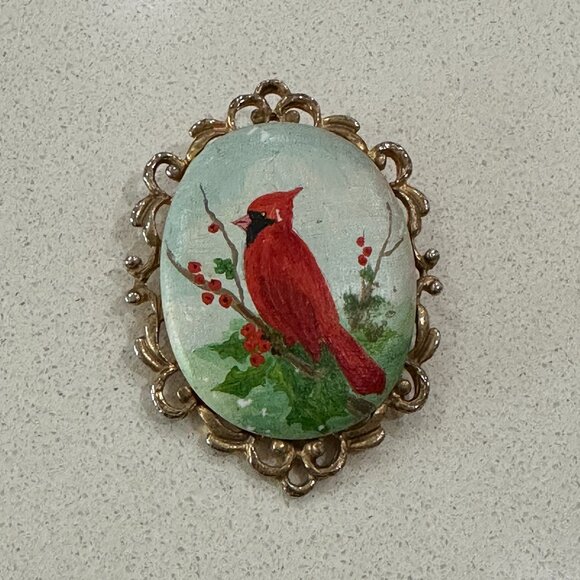 Large Cardinal Red Brooch - Picture 4 of 5